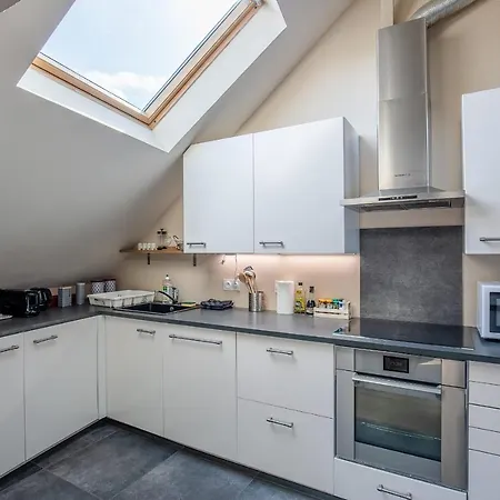 Le Puits De Lumiere - Inverted Duplex - 6p- Full Historic Center 아파트