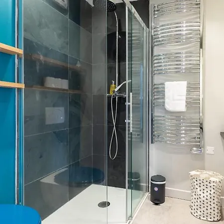 아파트 Le Puits De Lumiere - Inverted Duplex - 6p- Full Historic Center 옹플뢰르